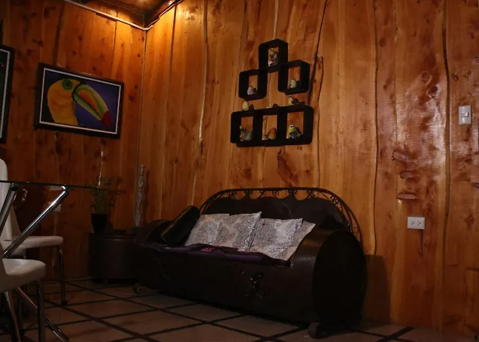 Cabanas Lunas Del Poas